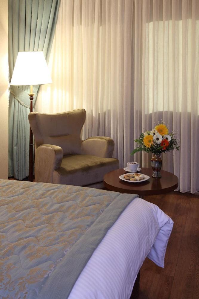 Hotel Senbayrak City Adana Esterno foto