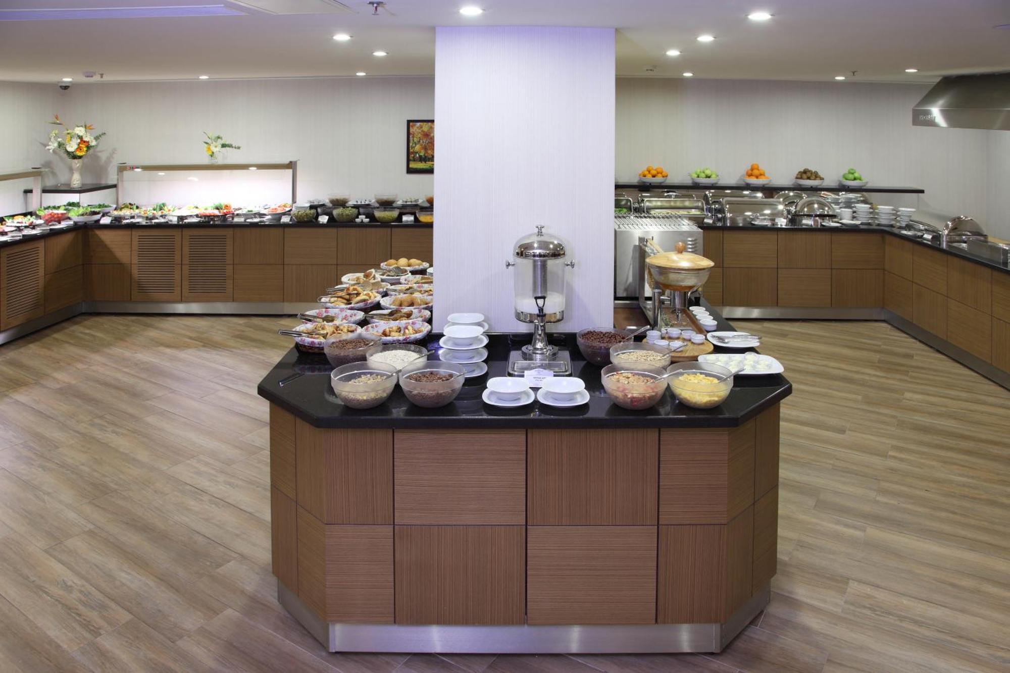 Hotel Senbayrak City Adana Esterno foto