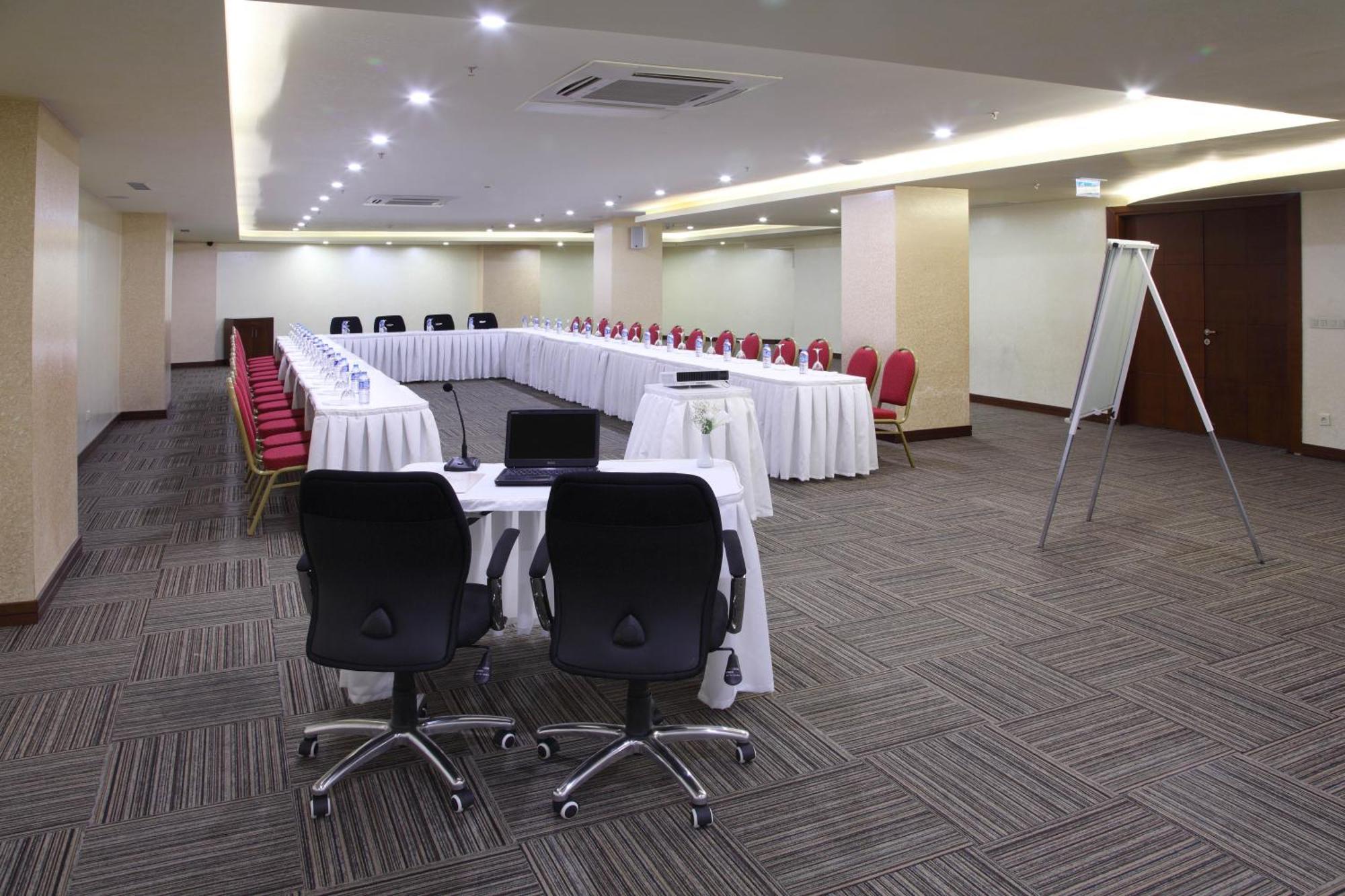 Hotel Senbayrak City Adana Esterno foto