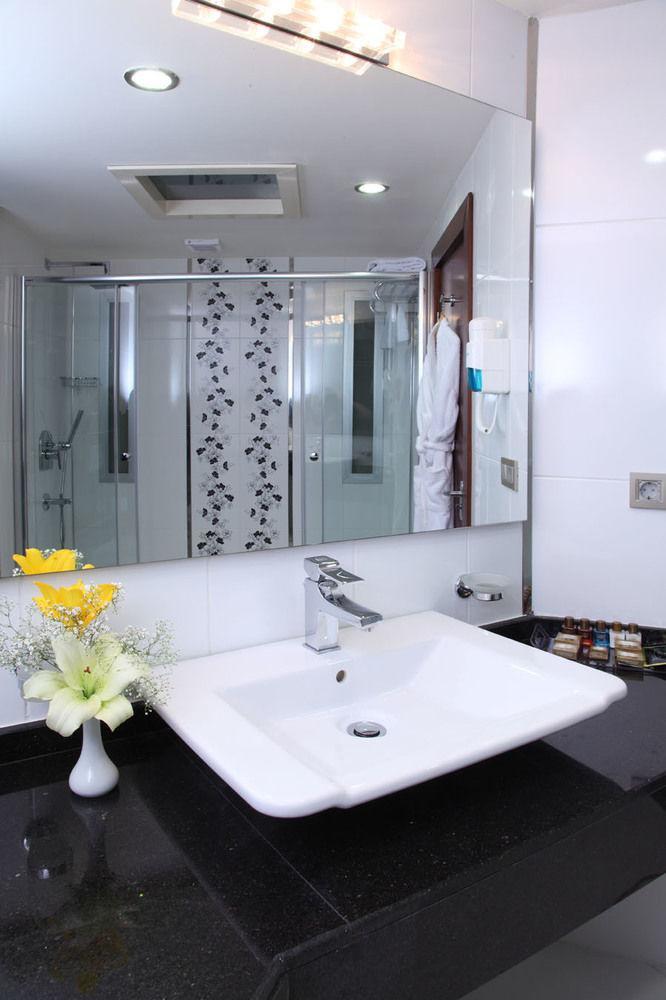 Hotel Senbayrak City Adana Esterno foto
