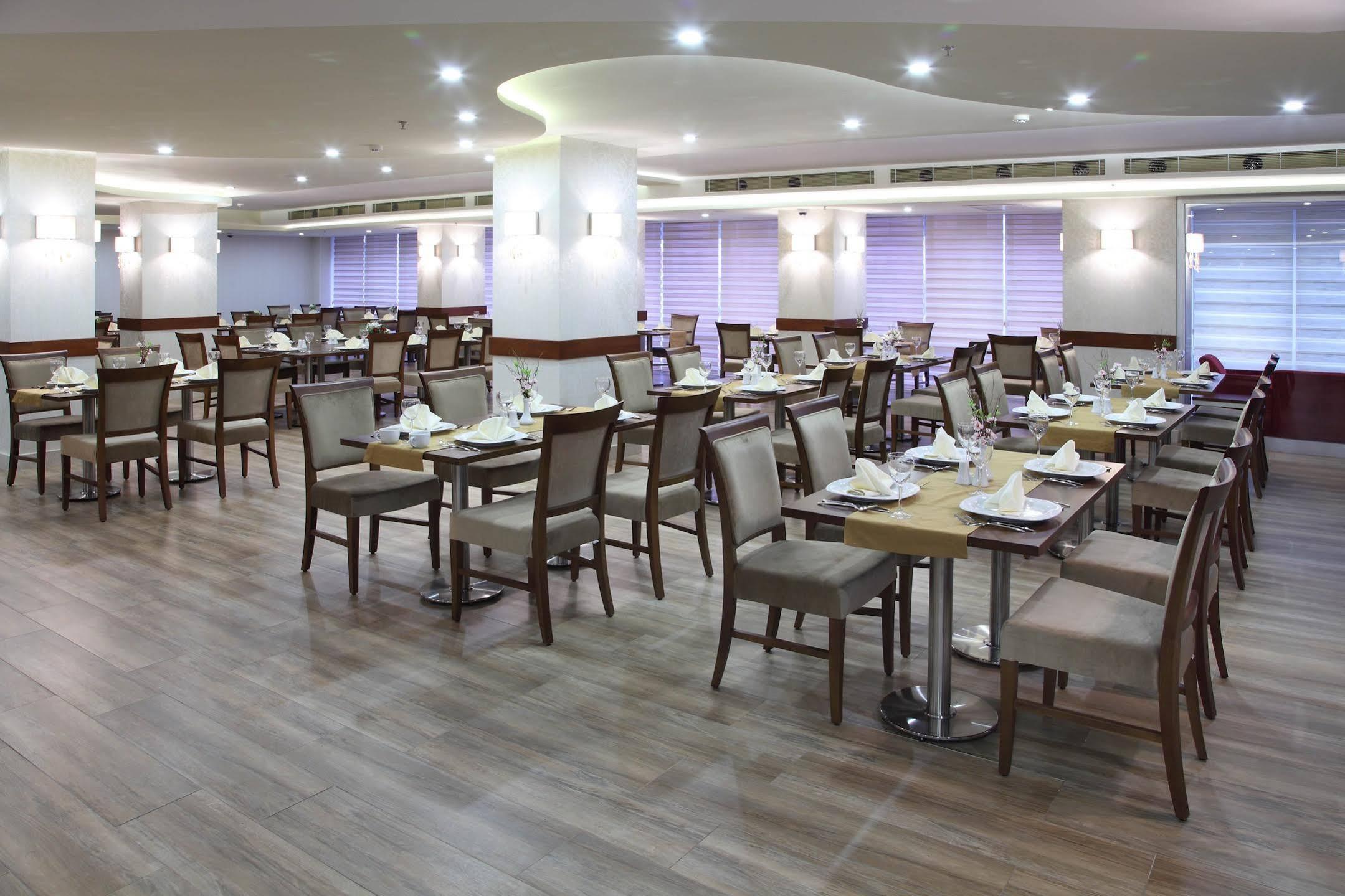 Hotel Senbayrak City Adana Esterno foto