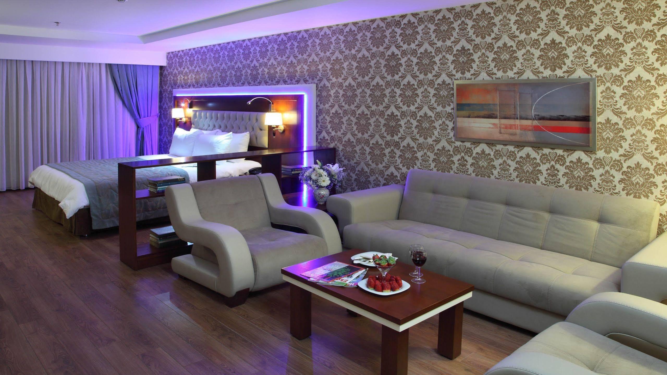 Hotel Senbayrak City Adana Esterno foto
