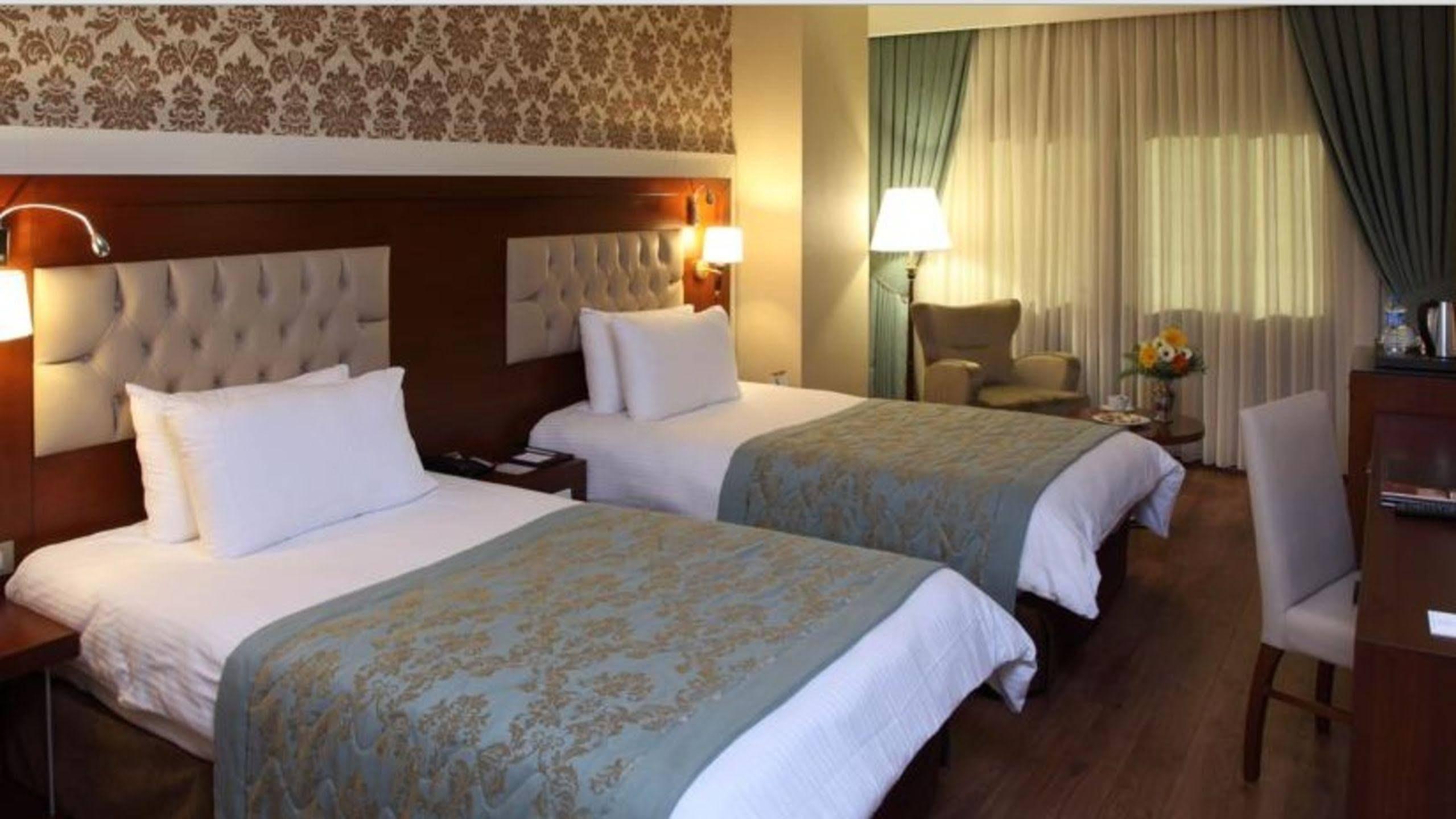 Hotel Senbayrak City Adana Esterno foto
